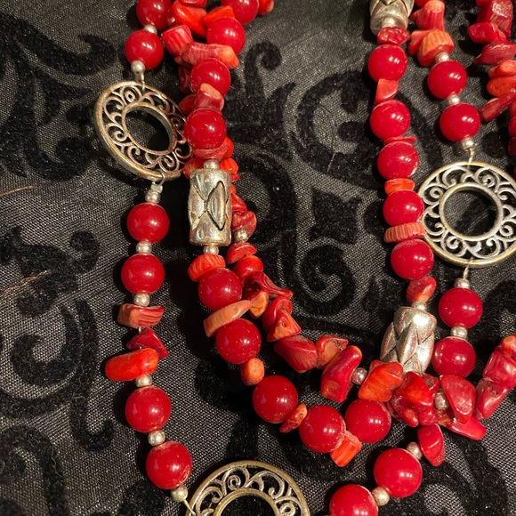 Red stone necklace and bracelet set - Picture 2 of 3